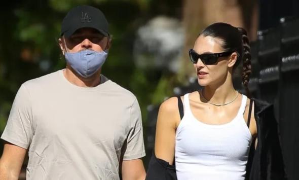 Leonardo DiCaprio and Vittoria Ceretti lock lips on the streets of L.A.