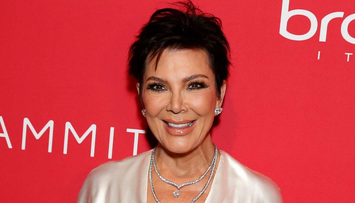 Kris Jenner turns heads in all-black holiday look
