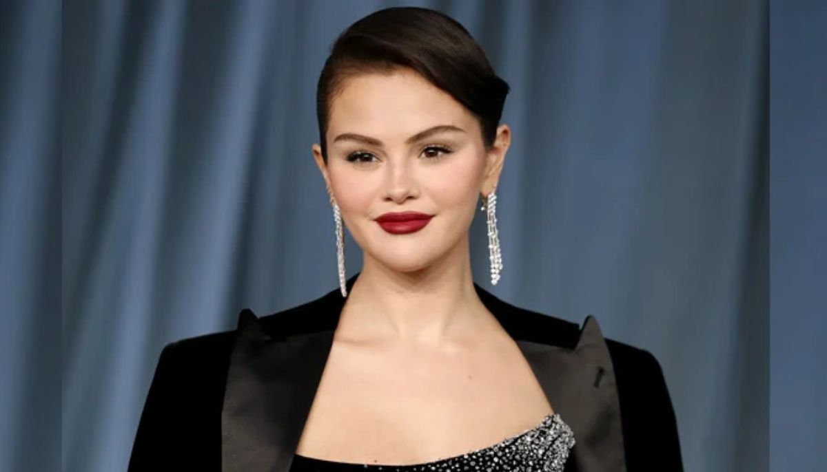 Selena Gomez sparks online buzz with solo airport arrival