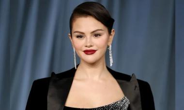 Selena Gomez sparks online buzz with solo airport arrival