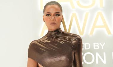 Khloé Kardashian gives behind-the-scenes look at family New Year’s Eve