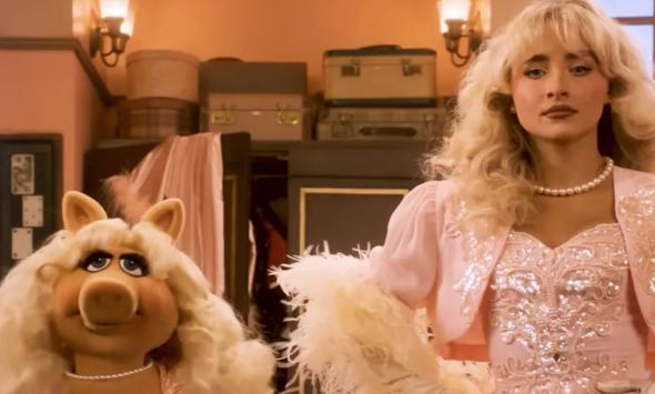 Sabrina Carpenter dazzles in ‘The Muppet Show’ teaser, marking her return to Disney