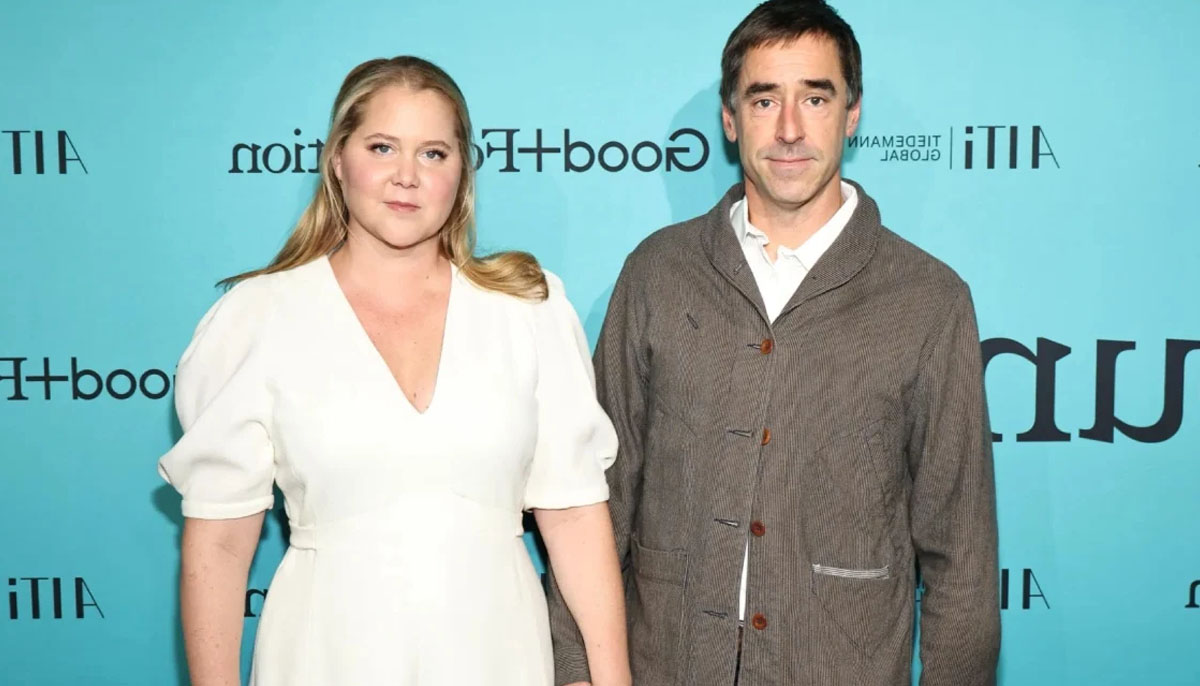 Amy Schumer makes official move to remove Chris Fischer as her husband