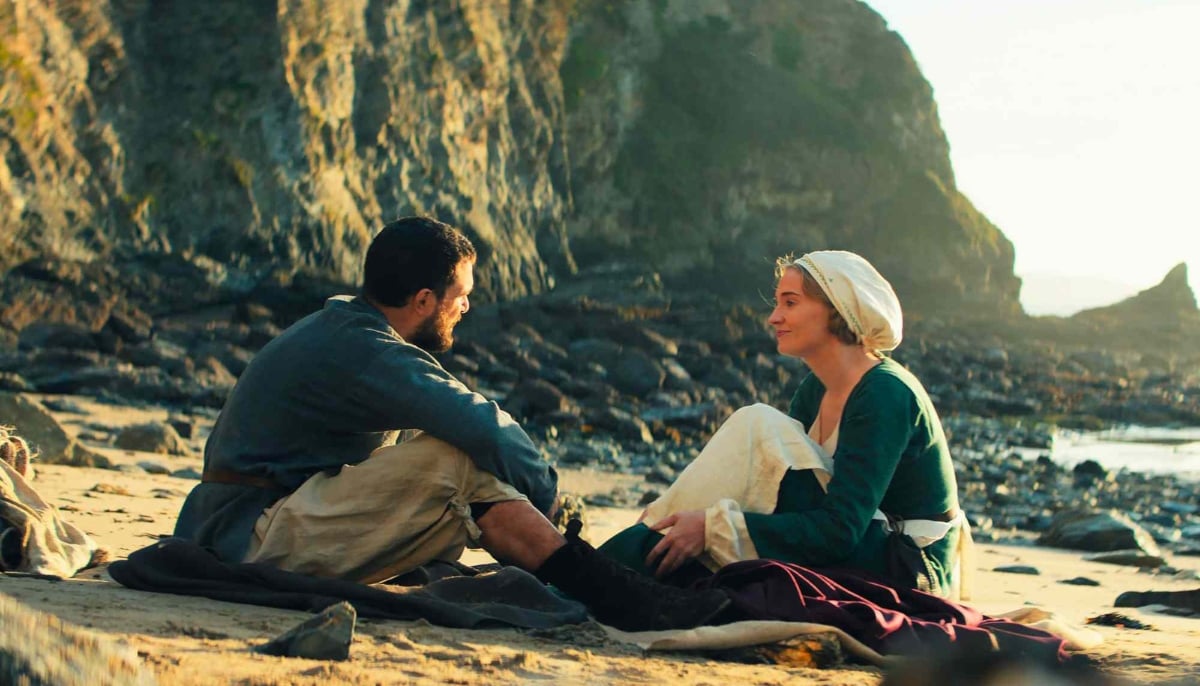 Sophie Turner and Kit Harington swap thrones for romance in gothic horror The Dreadful