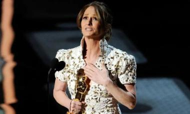 Melissa Leo admits winning an Oscar “wasn’t good for me”