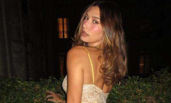 Hailey Bieber packs on PDA in viral 2016 throwback with Justin Bieber