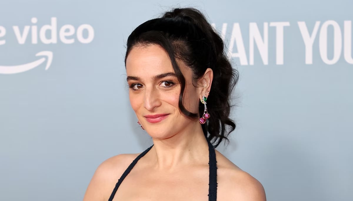 Jenny Slate embraces romance in every corner of life