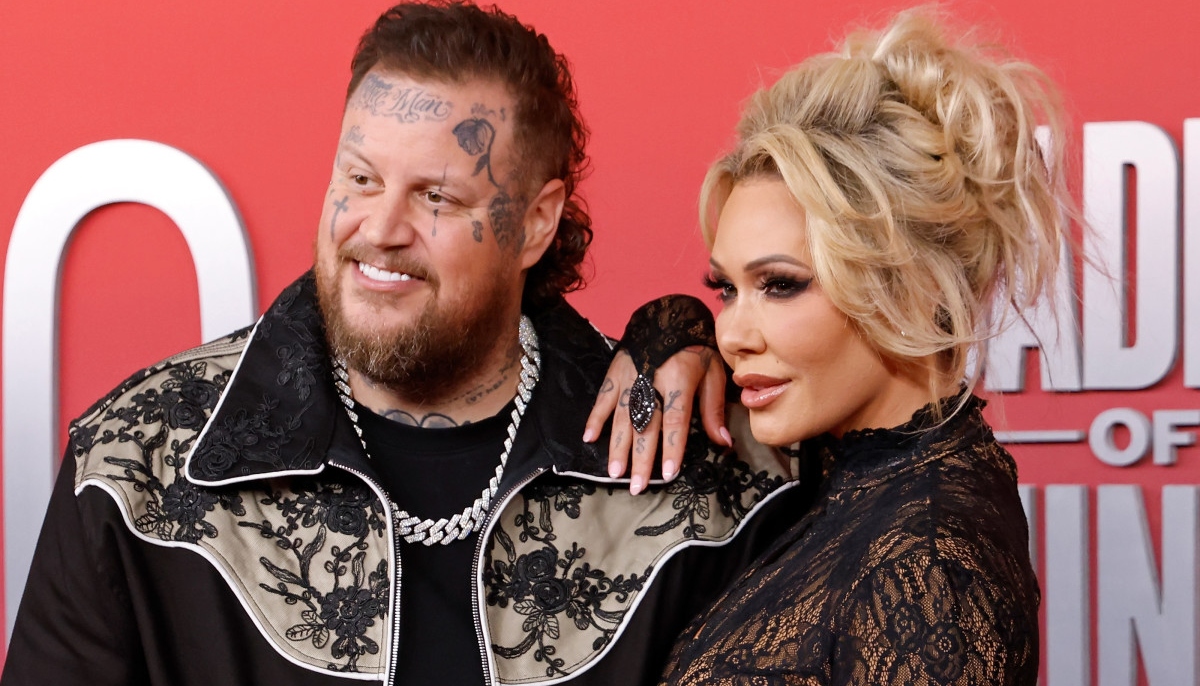 Bunnie Xo admits she’s ‘drooling’ over husband Jelly Roll after his weight loss