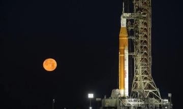 NASA plans $20bn moon base construction