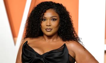 Lizzo criticizes ’90s media for body-shaming women 