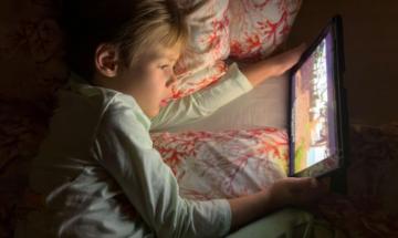 UK issues landmark screen time guidance for children under five