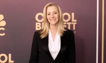 How Lisa Kudrow balanced two NBC sitcoms before 'Friends' became a hit