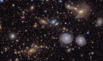 Ultra-rare star reveals traces of Universe's first light