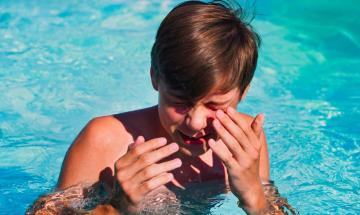 How to prevent 'swimmer's eye' using simple pre-pool hygiene routines