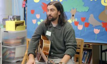 Noah Kahan faces humorous critique from children on Celebrity Substitute