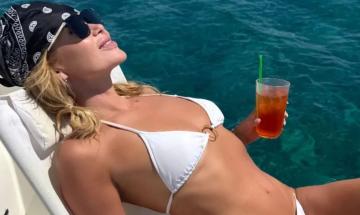 Amanda Holden shares holiday photos in mint green bikini during Easter break