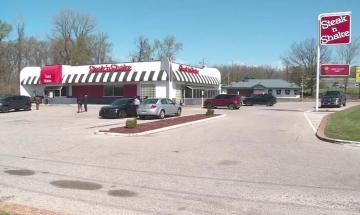 Steak 'n Shake worker shot and killed in drive-thru confrontation over food