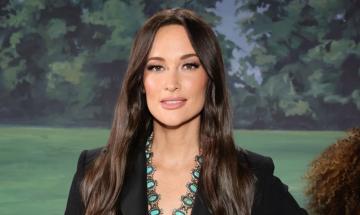 Kacey Musgraves claims ‘crazy orb UFO’ sighting during mid-flight experience