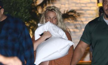 Britney Spears voluntarily enters rehabilitation facility for recovery