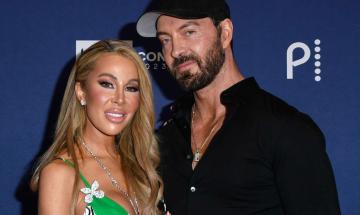 'Real Housewives of Miami' star Lisa Hochstein surrenders to police following ex Jody Glidden's arrest