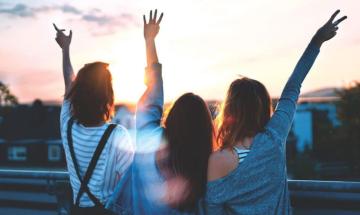 How to navigate changing friendship dynamics in your twenties and thirties