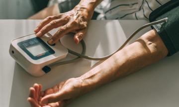 7 morning habits stealthily straining your arteries: Cardiologist reveals heart impact