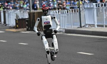 Humanoid robots outpace humans in Beijing half-marathon