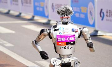 China’s robot half-marathon sets record with amusing moments