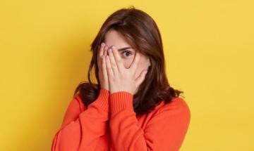 Seven body language signs that indicate if money will be returned