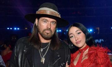 Noah Cyrus and Billy Ray Cyrus debut new song live at Stagecoach Festival
