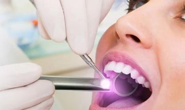 How to identify oral warning signs indicating potential colorectal cancer risks