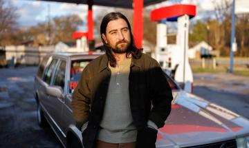 Noah Kahan reveals how he escapes stardom with ‘Hannah Montana’ mindset