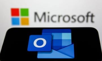 Microsoft confirms widespread Outlook outage affecting users in UK and US
