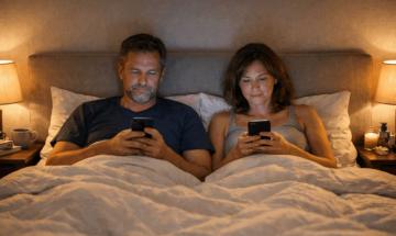 Therapist shares practical tips to reduce phone addiction without feeling deprived