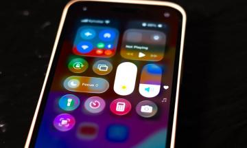 Apple settles $250m AI lawsuit for iPhone buyers