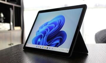 Microsoft exec defends new Windows 11 speed boost