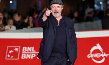 Arnaud Desplechin's starry English-language film 'The Thing That Hurts' makes a splash at Cannes market