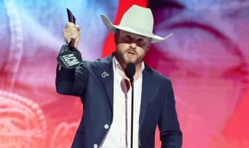 Cody Johnson takes Entertainer of the Year at ACM Awards on his third nomination attempt