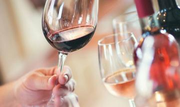 Scientists find that linking alcohol to cancer and counting drinks reduces consumption effectively