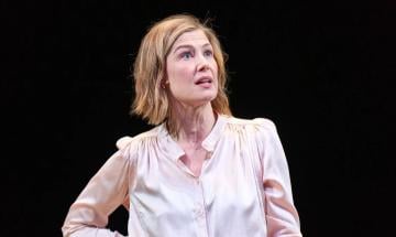 Rosamund Pike scolds theatre fan during intense 'West End' show