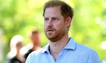 Prince Harry plays polo barefoot; Edinburghs tour Portugal