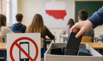Poland to ban mobile phones in schools for under-16s