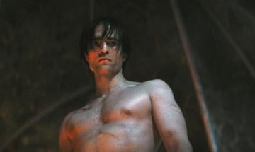 Robert Pattinson claps back at critics who mocked his Batman physique in 2022