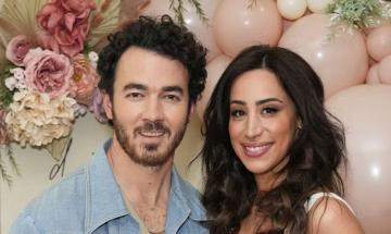 Kevin Jonas lifts the lid on his romantic bedroom playlist