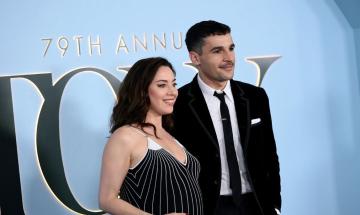 Actress Aubrey Plaza shows her baby bump at the annual Tony Awards night