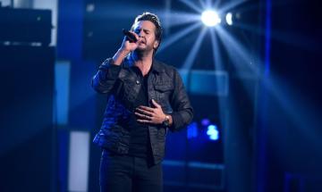 Luke Bryan takes dig at Blake Shelton over Sexiest Man Alive crown