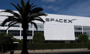 Jim Cramer urges caution as SpaceX IPO set to begin trading on Friday