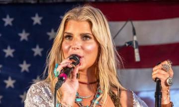 Jessica Simpson reveals record label told her to lose 15 pounds when she weighed just 115