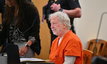 Timothy Busfield moves to dismiss grand jury indictment in child sex abuse case