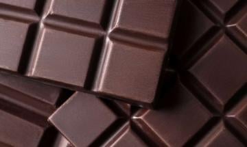 Green tea or dark chocolate? Experts weigh in on healthier choice